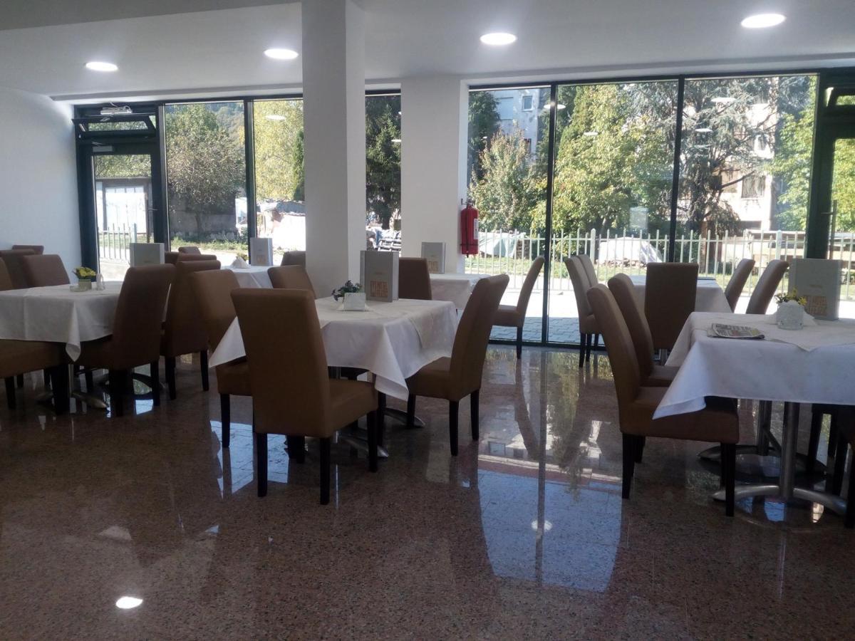Malena Acomodação com café da manhã Gorazde Exterior foto