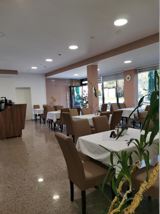 Malena Acomodação com café da manhã Gorazde Exterior foto